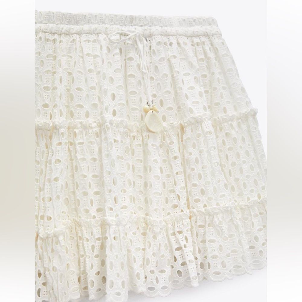 Zara white openwork embroidered ruffle mini skirt - Picture 6 of 9
